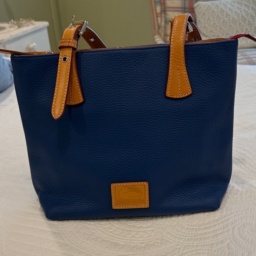 Dooney & Bourke Blue Purse with Tan Details